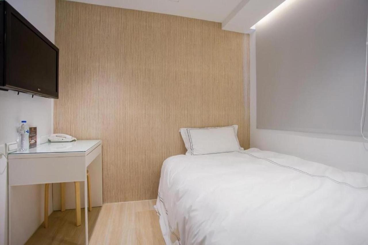 Mini West Hotel Ταϊχούνγκ Εξωτερικό φωτογραφία