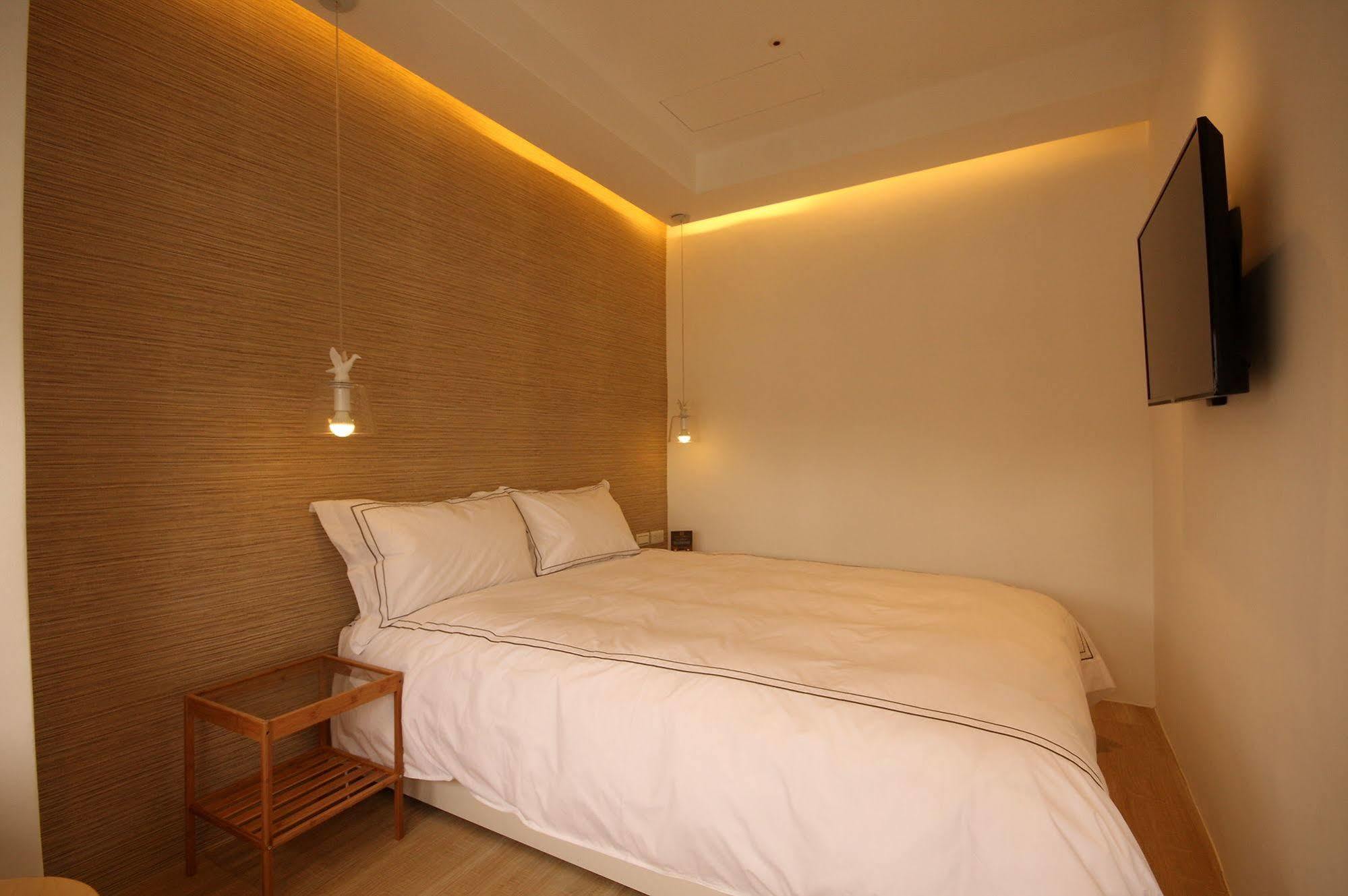 Mini West Hotel Ταϊχούνγκ Εξωτερικό φωτογραφία